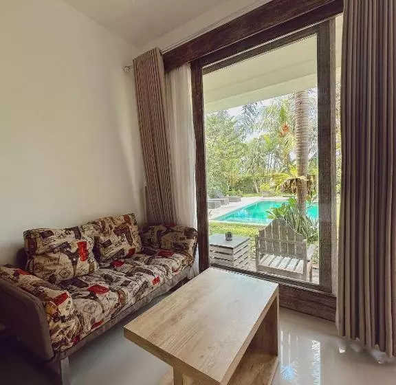 ペンション Hi5 Kuta