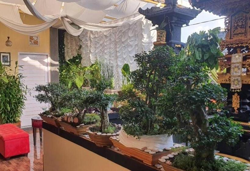 Пансион La Vie En Rose Residence