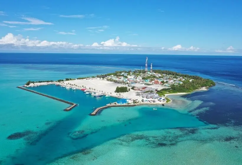 پانسیون Niru Isle Maldives