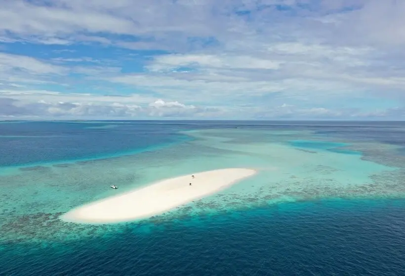 پانسیون Niru Isle Maldives