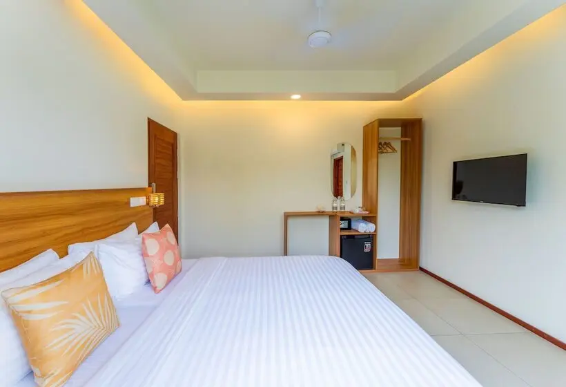 پانسیون Niru Isle Maldives