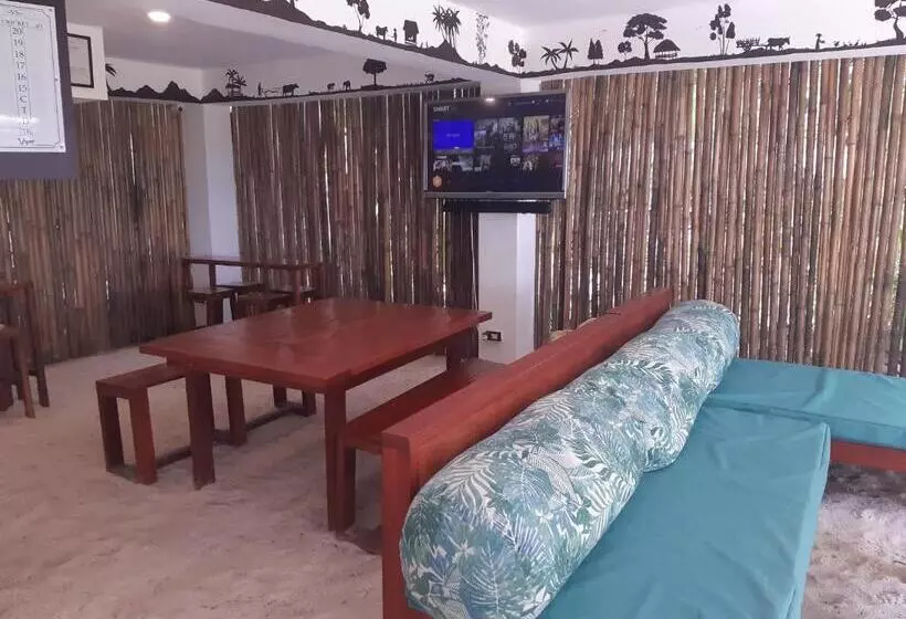 استراحتگاه Lagkaw Siargao Villas