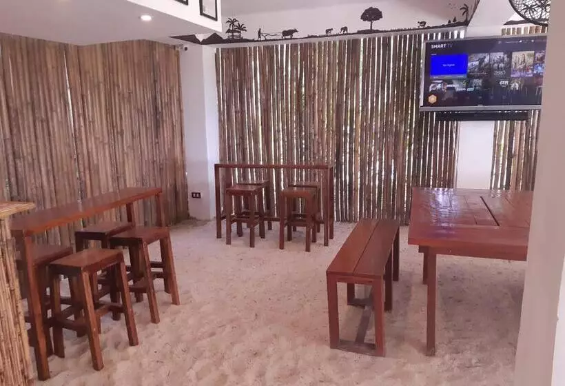 استراحتگاه Lagkaw Siargao Villas