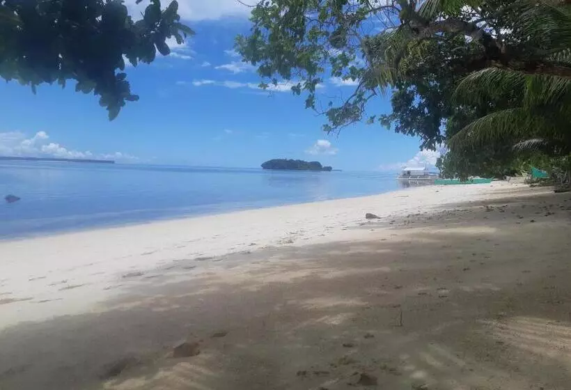 استراحتگاه Lagkaw Siargao Villas