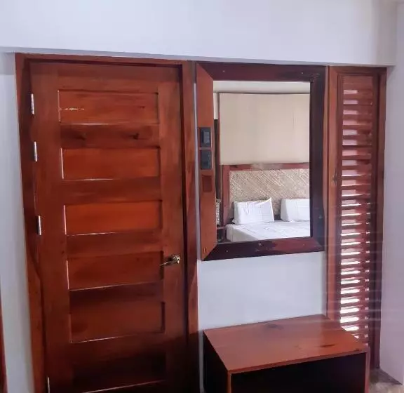 استراحتگاه Lagkaw Siargao Villas