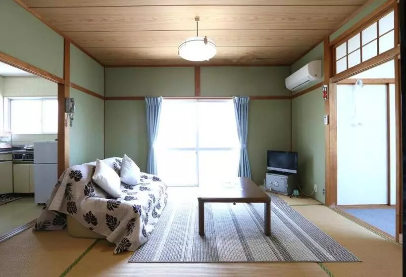 Ryokan Shirasakiso