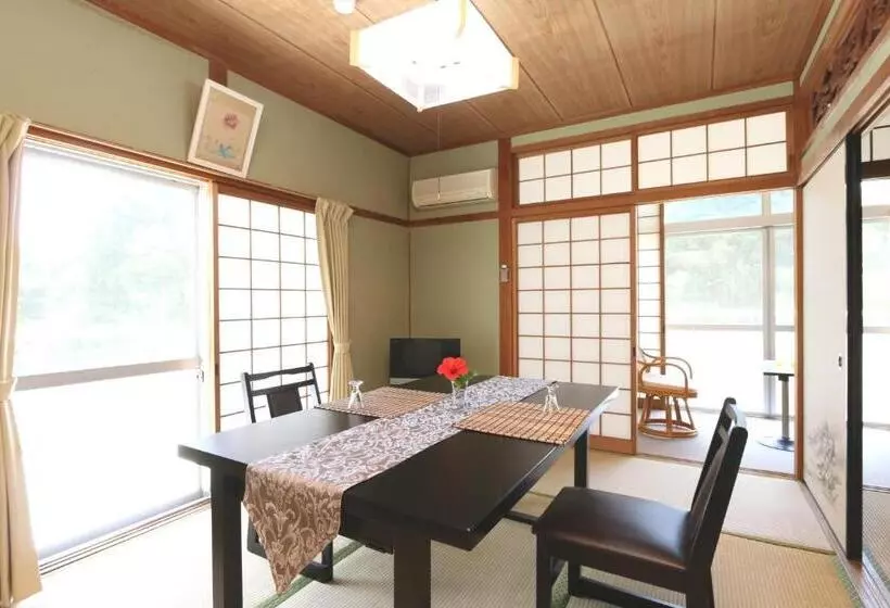 Ryokan Shirasakiso
