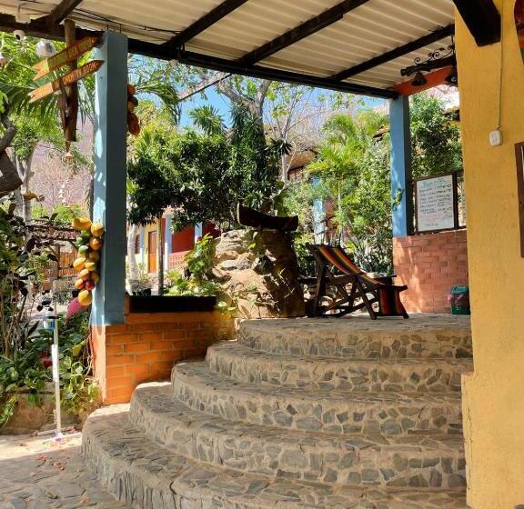 هاستل Hostal La Casa De Felipe