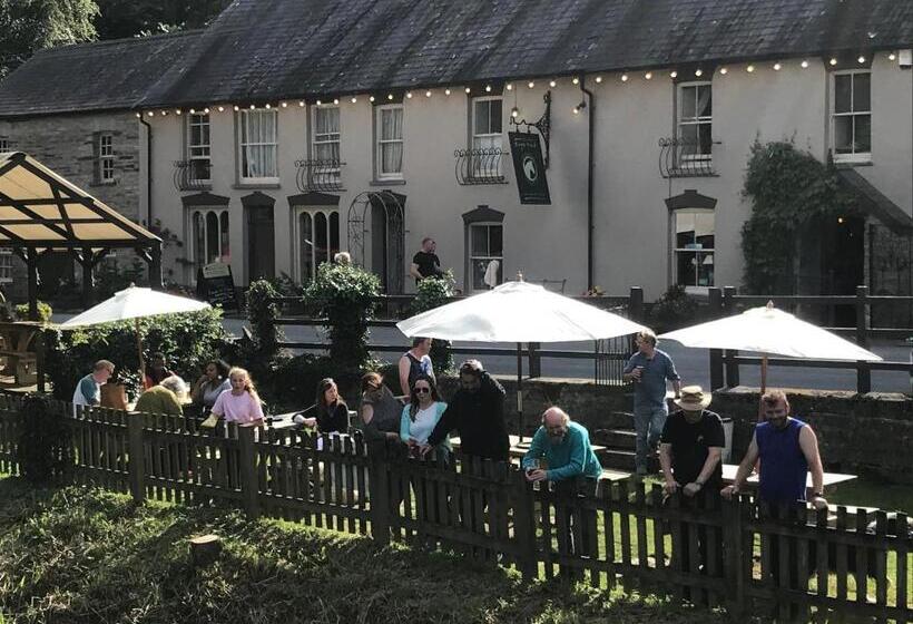 旅馆 The Nags Head Inn