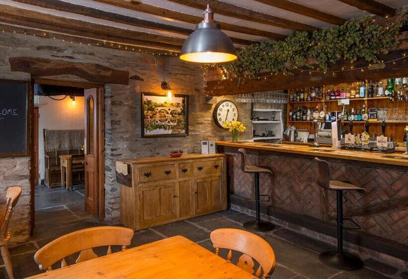 旅馆 The Nags Head Inn