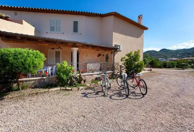 Aamiaismajoitus (B&B) Terre Di Gallura