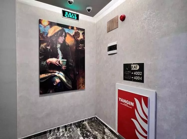 هتل Avazem Suite