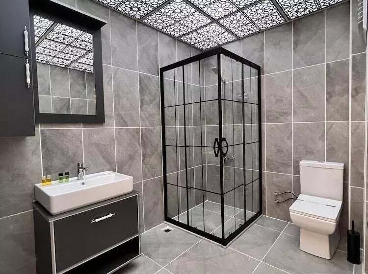 هتل Avazem Suite