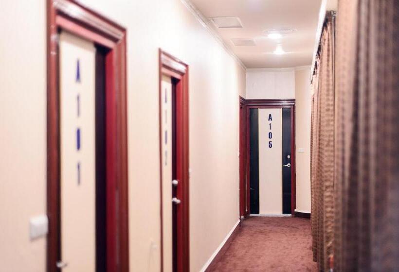 هتل Duke Business