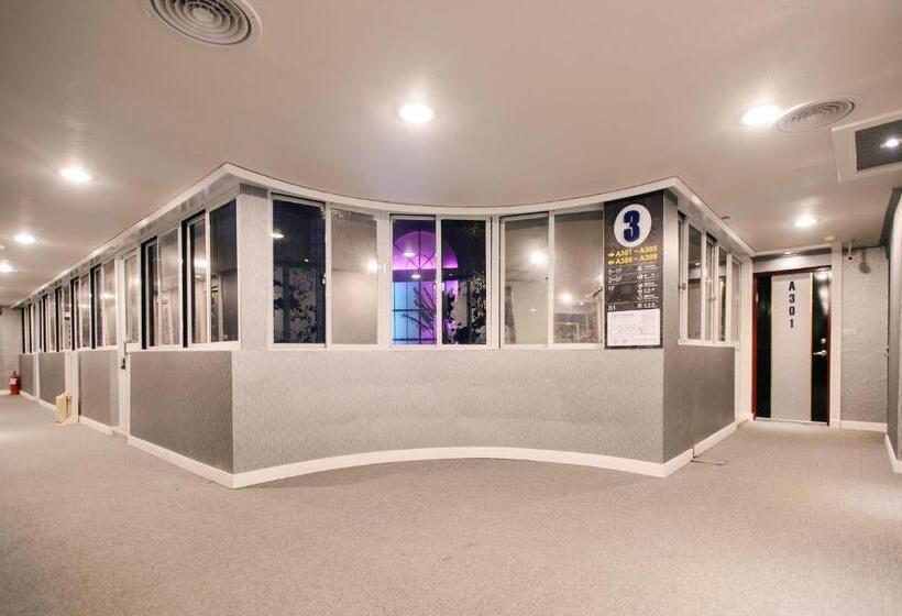 هتل Duke Business