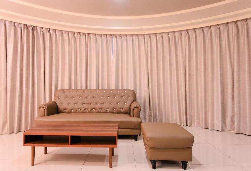 هتل Duke Business