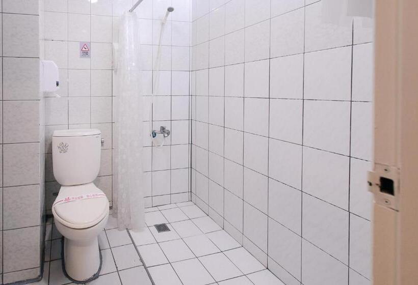 هتل Duke Business