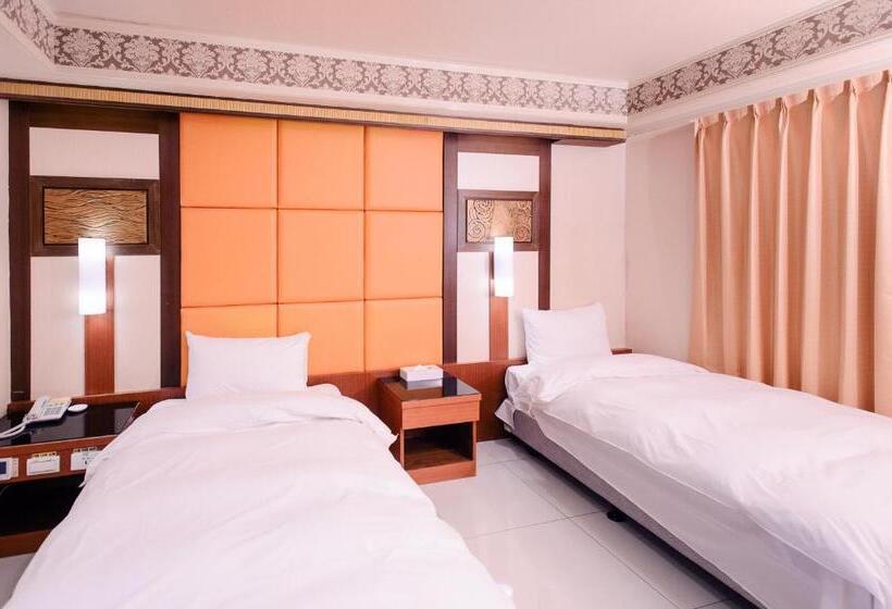 هتل Duke Business