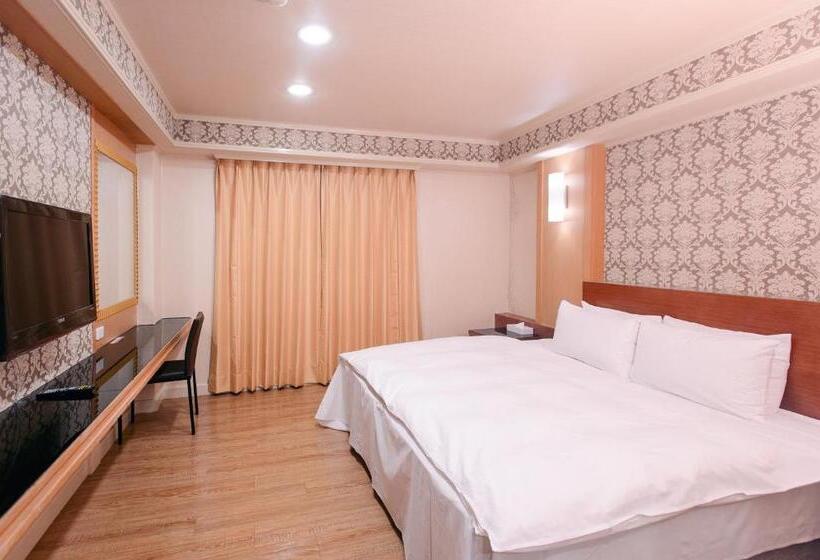 هتل Duke Business