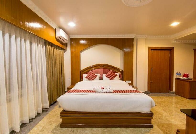 هتل Earth Light Sauraha