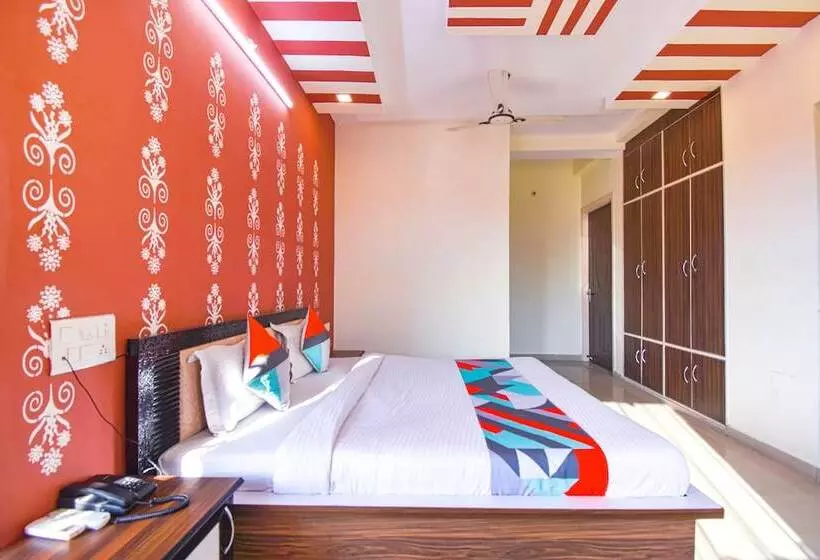 Hotelli Fabexpress Bzoie Heritage