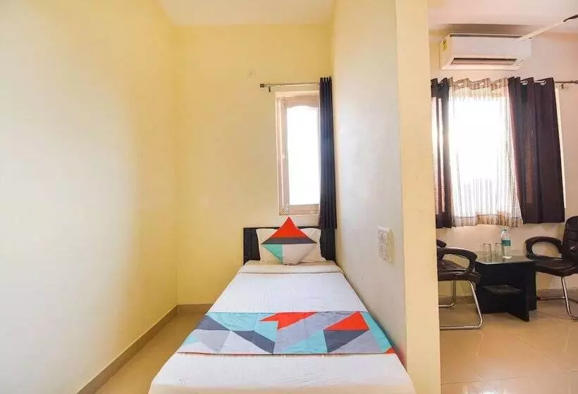 Hotelli Fabexpress Bzoie Heritage