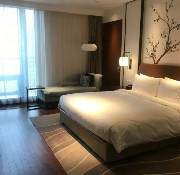 Hotelli Ljz Supreme Tower