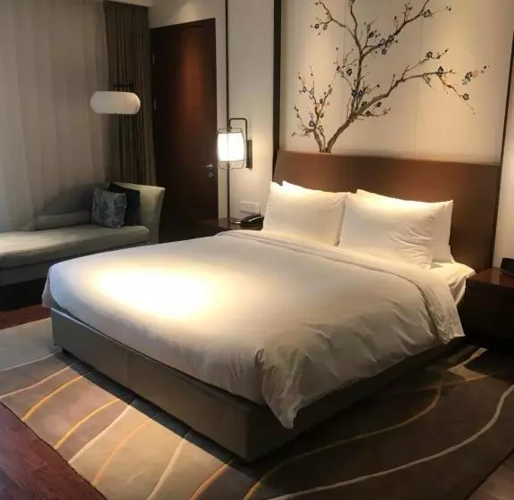 Hotelli Ljz Supreme Tower