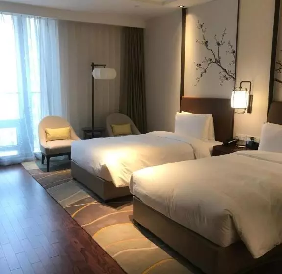 Hotelli Ljz Supreme Tower