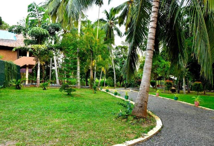 فندق Pelican Lake