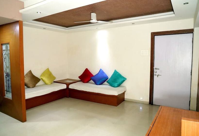 ホテル Sachin Regency Nashik