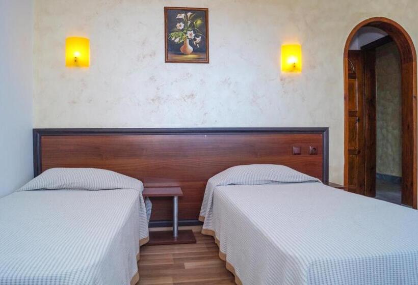 پانسیون Chrystal Guest House