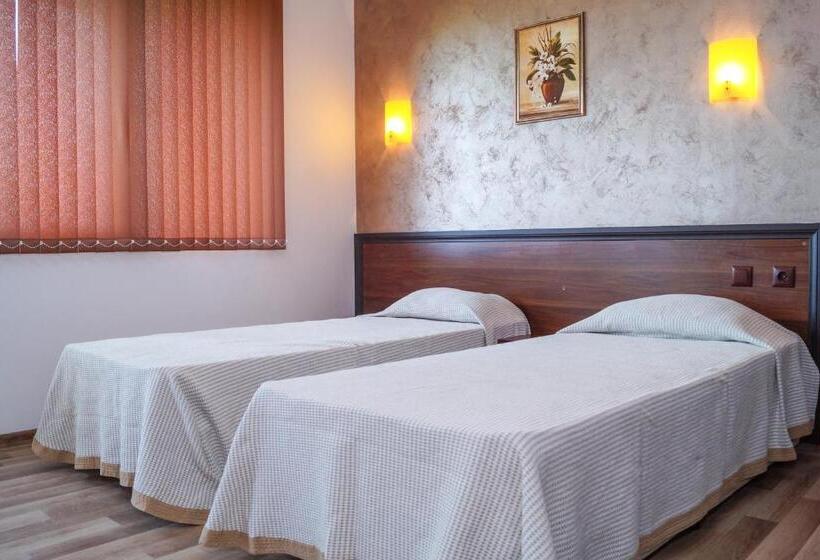 پانسیون Chrystal Guest House