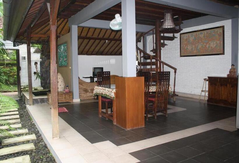 פנסיון De Puspa Residence Seminyak