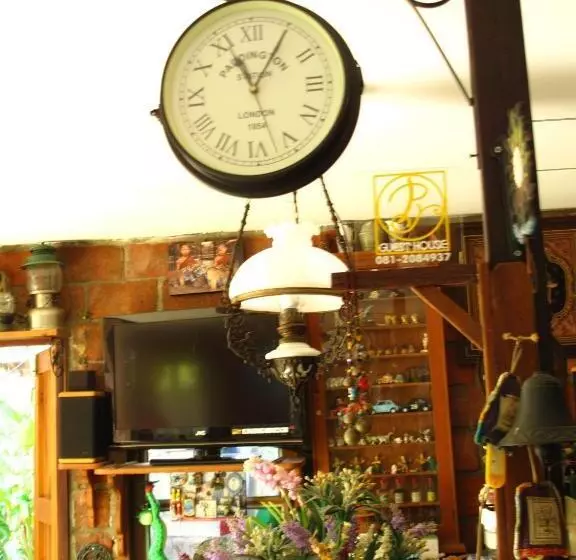 پانسیون P.y. Guest House