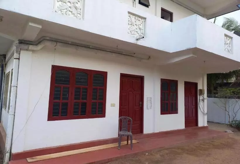 ペンション Sayura Guest House