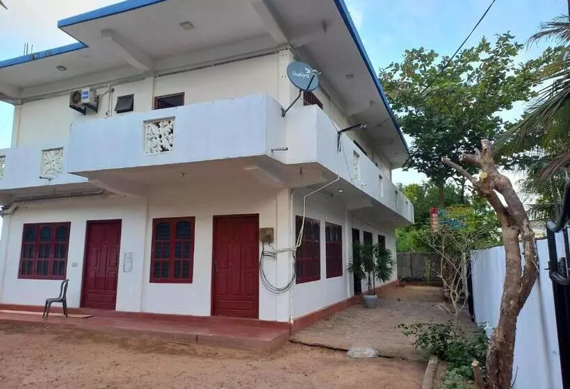 ペンション Sayura Guest House