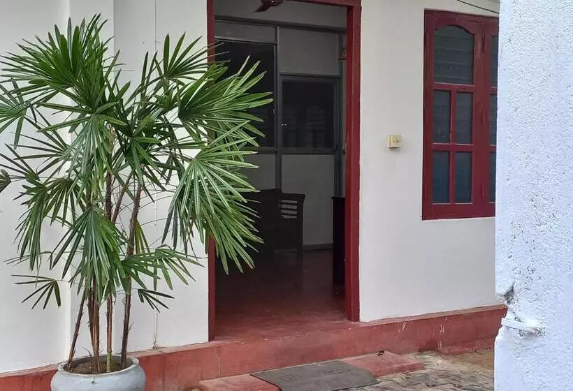 ペンション Sayura Guest House