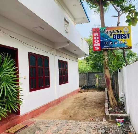 ペンション Sayura Guest House