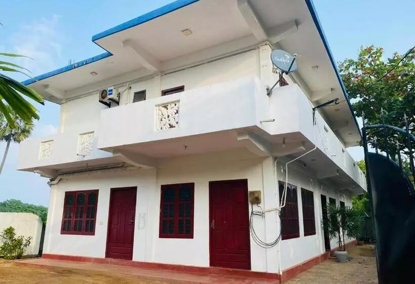 ペンション Sayura Guest House