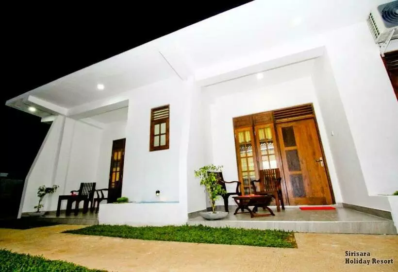 Majatalo Sirisara Holiday Resort