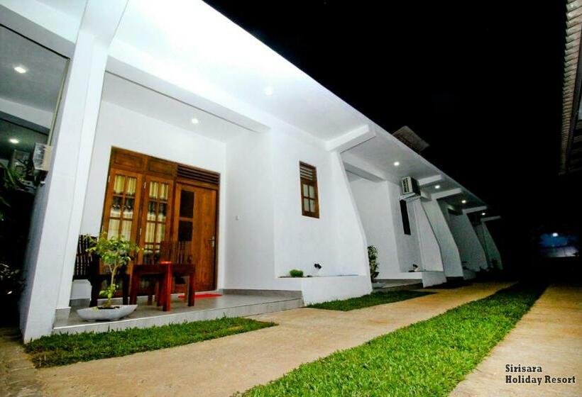 פנסיון Sirisara Holiday Resort