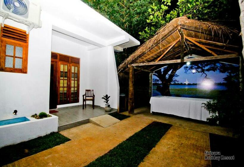 פנסיון Sirisara Holiday Resort