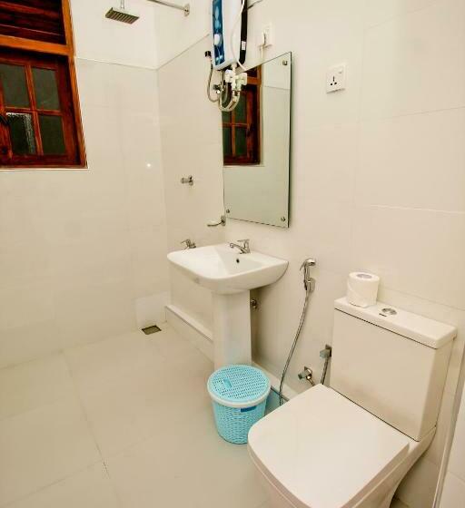 פנסיון Sirisara Holiday Resort