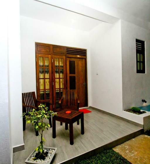 פנסיון Sirisara Holiday Resort