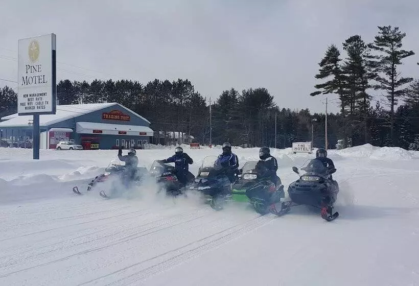Pine Motel