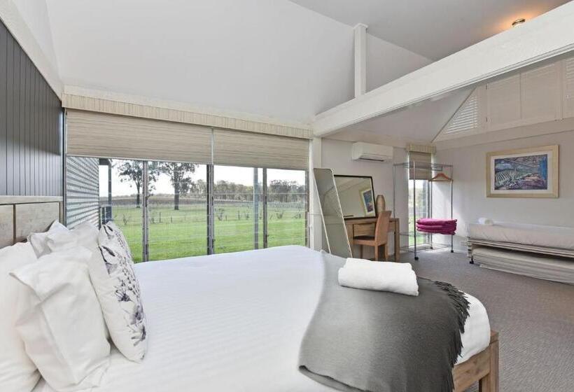 استراحتگاه Ironbark Hill Estate