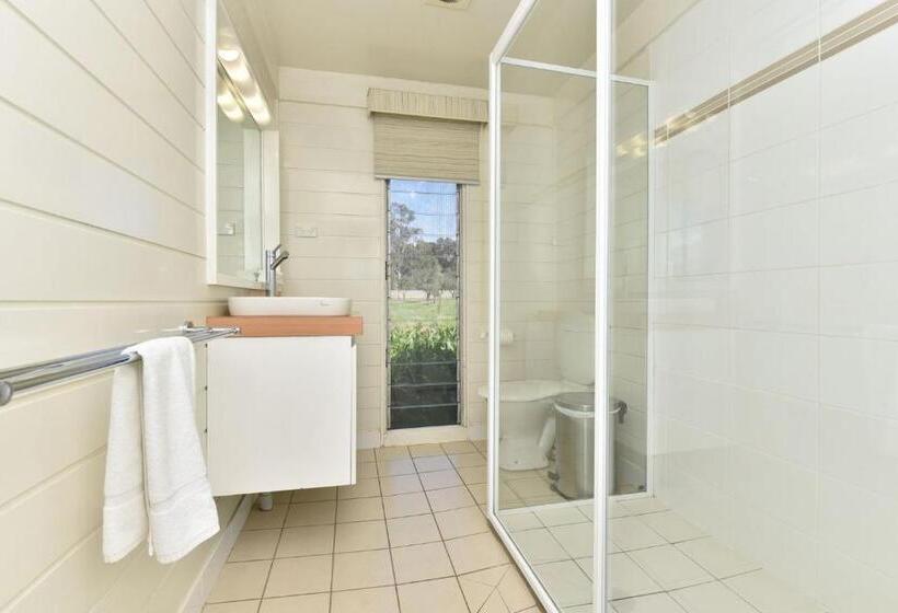 استراحتگاه Ironbark Hill Estate