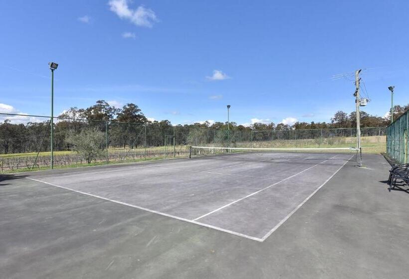 استراحتگاه Ironbark Hill Estate