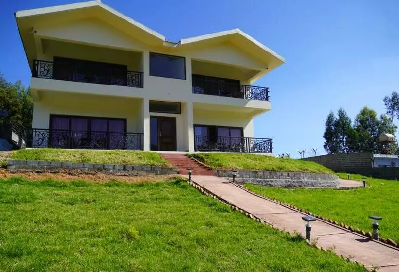 ホテル Acorn House